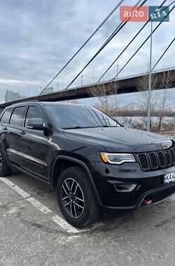 Внедорожник / Кроссовер Jeep Grand Cherokee 2018 в 
