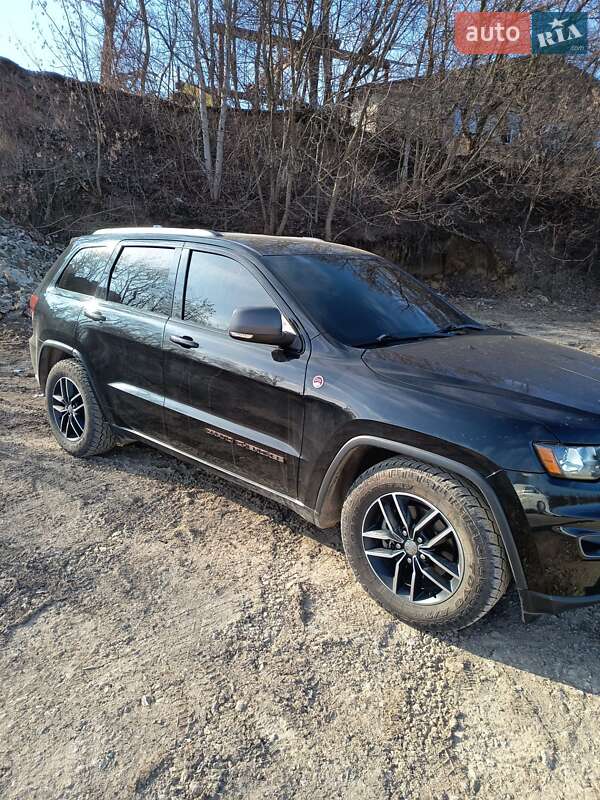 Внедорожник / Кроссовер Jeep Grand Cherokee 2017 в Хмельницком