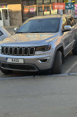 Внедорожник / Кроссовер Jeep Grand Cherokee 2021 в 