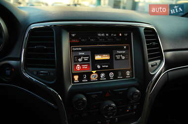 Внедорожник / Кроссовер Jeep Grand Cherokee 2013 в 