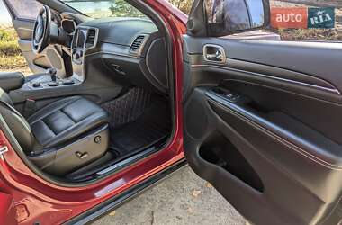 Внедорожник / Кроссовер Jeep Grand Cherokee 2015 в 