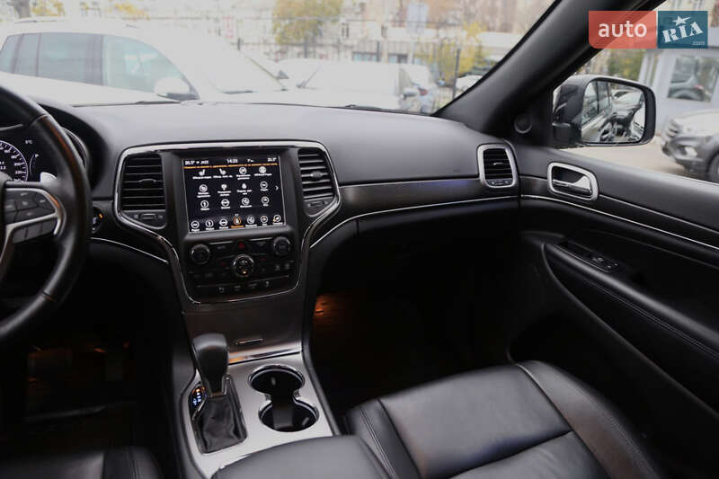 Внедорожник / Кроссовер Jeep Grand Cherokee 2018 в Киеве фото 25 Внедорожник / Кроссовер Jeep Grand Cherokee 2018 в Киеве