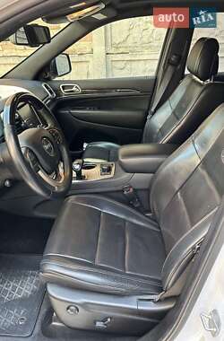 Внедорожник / Кроссовер Jeep Grand Cherokee 2013 в 