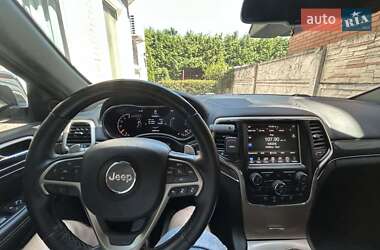 Внедорожник / Кроссовер Jeep Grand Cherokee 2013 в 