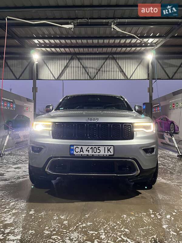 Внедорожник / Кроссовер Jeep Grand Cherokee 2016 в Черкассах