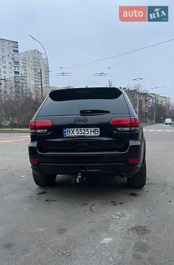 Внедорожник / Кроссовер Jeep Grand Cherokee 2017 в Киеве