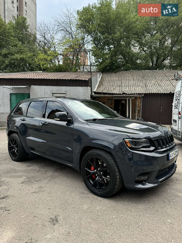 Внедорожник / Кроссовер Jeep Grand Cherokee 2017 в 