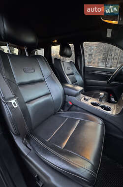 Внедорожник / Кроссовер Jeep Grand Cherokee 2013 в 