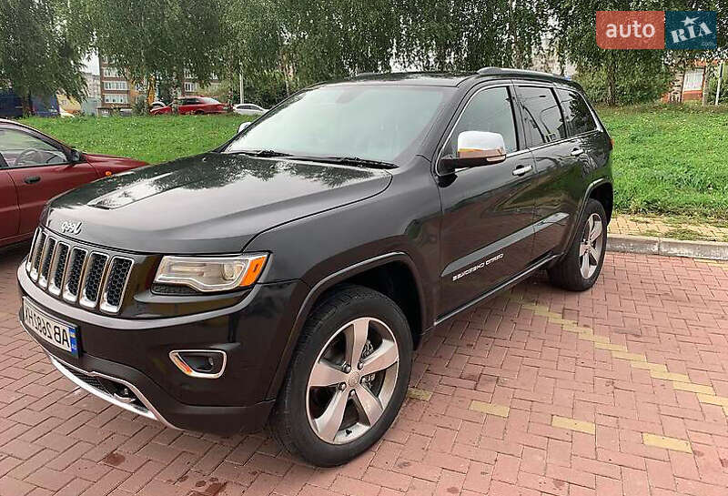 Внедорожник / Кроссовер Jeep Grand Cherokee 2015 в Виннице