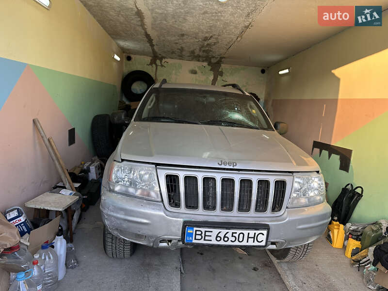 Внедорожник / Кроссовер Jeep Grand Cherokee 2002 в Николаеве