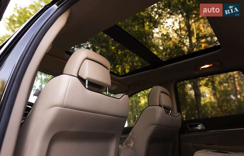 Внедорожник / Кроссовер Jeep Grand Cherokee 2014 в Львове