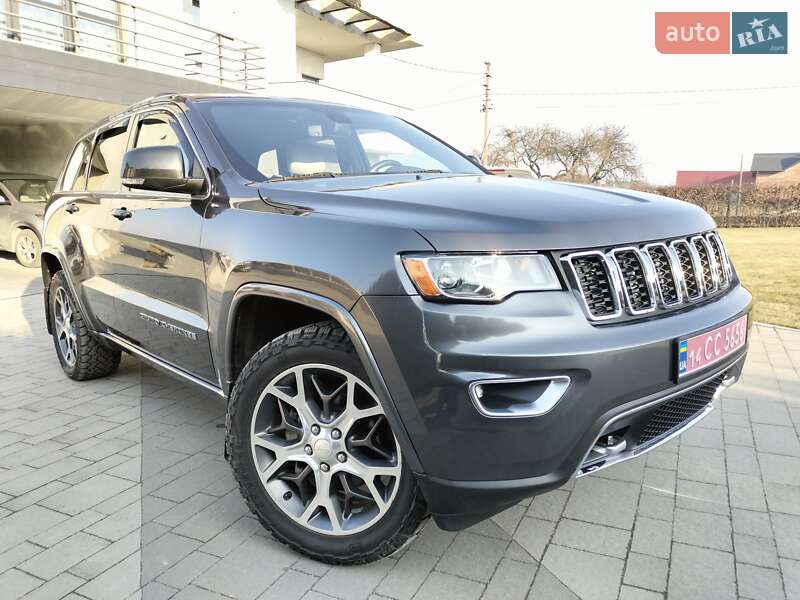 Позашляховик / Кросовер Jeep Grand Cherokee 2018 в Львові