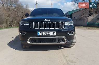 Внедорожник / Кроссовер Jeep Grand Cherokee 2017 в 