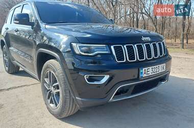 Внедорожник / Кроссовер Jeep Grand Cherokee 2017 в 