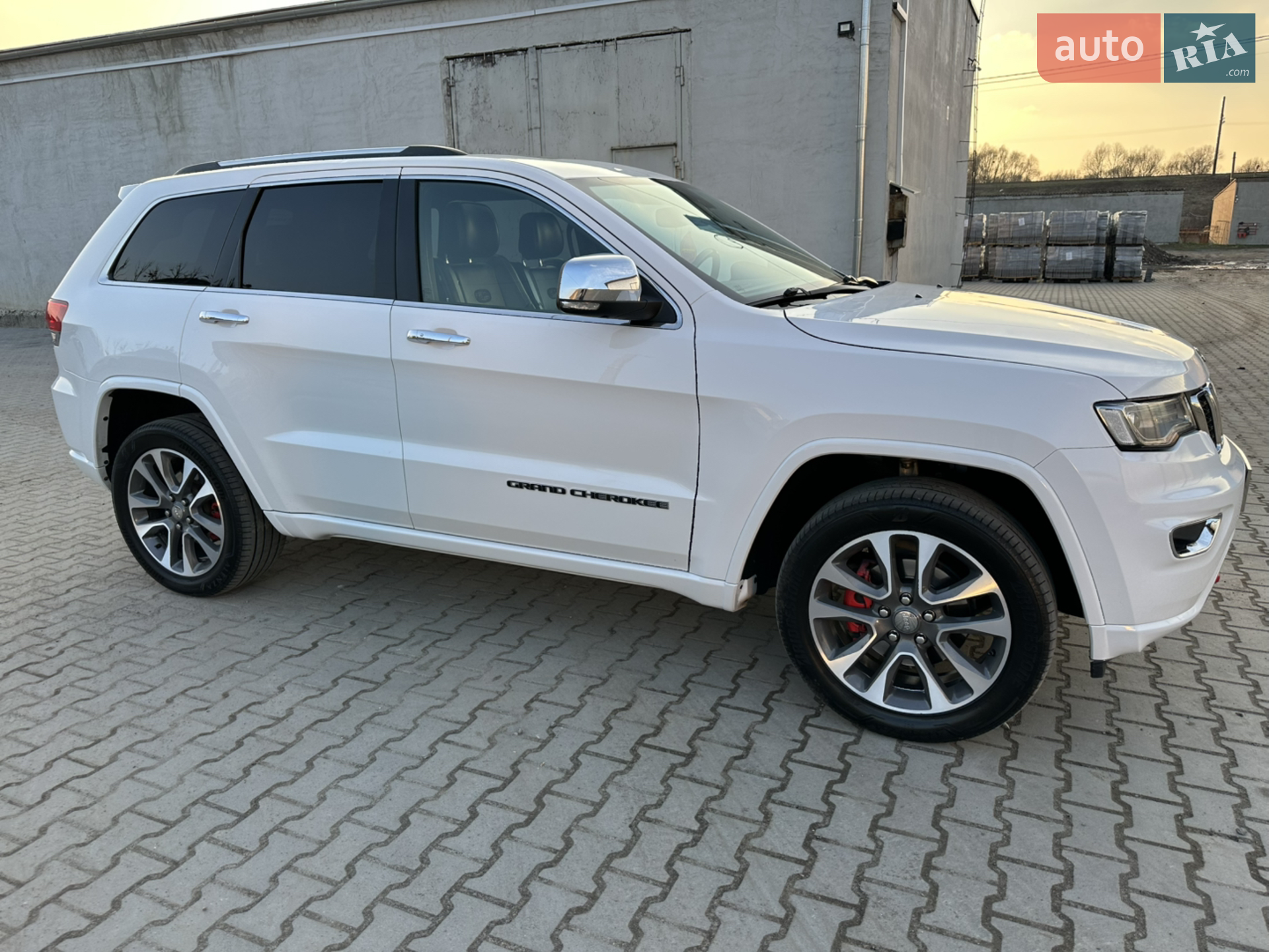 2016 Jeep Grand Cherokee - мініатюра 12