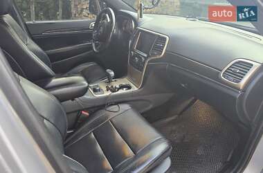 Внедорожник / Кроссовер Jeep Grand Cherokee 2015 в 