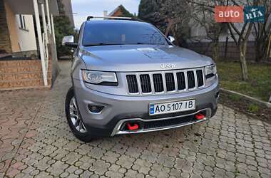 Внедорожник / Кроссовер Jeep Grand Cherokee 2015 в 
