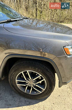 Внедорожник / Кроссовер Jeep Grand Cherokee 2019 в 