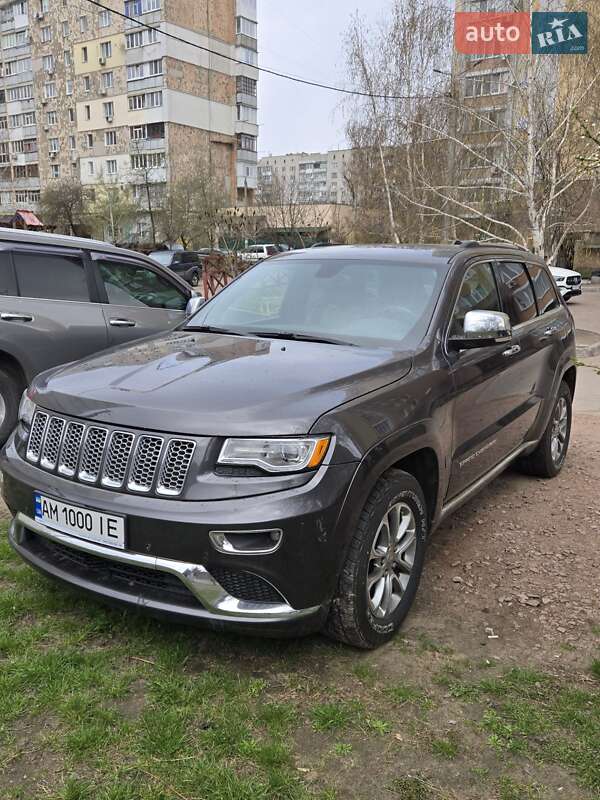 Позашляховик / Кросовер Jeep Grand Cherokee 2015 в 