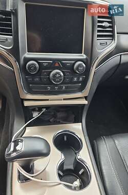 Позашляховик / Кросовер Jeep Grand Cherokee 2015 в 