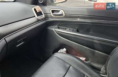 Позашляховик / Кросовер Jeep Grand Cherokee 2015 в 