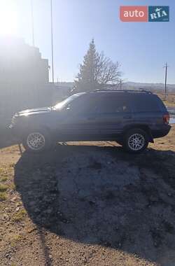 Внедорожник / Кроссовер Jeep Grand Cherokee 2003 в 