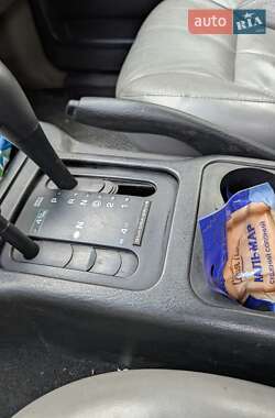 Внедорожник / Кроссовер Jeep Grand Cherokee 2002 в 