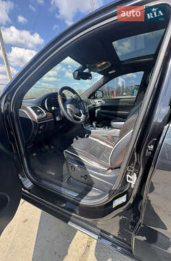 Внедорожник / Кроссовер Jeep Grand Cherokee 2013 в 