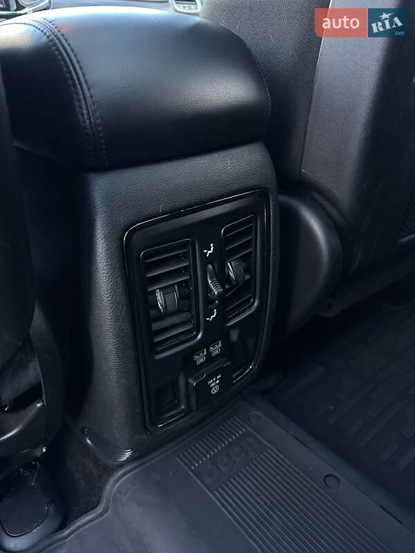 Внедорожник / Кроссовер Jeep Grand Cherokee 2018 в Буче