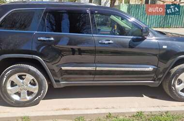 Внедорожник / Кроссовер Jeep Grand Cherokee 2012 в 