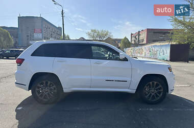 Позашляховик / Кросовер Jeep Grand Cherokee 2018 в 