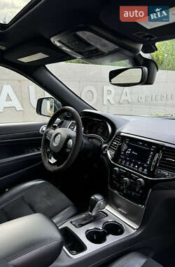 Внедорожник / Кроссовер Jeep Grand Cherokee 2020 в 