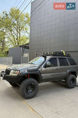 Внедорожник / Кроссовер Jeep Grand Cherokee 2000 в 