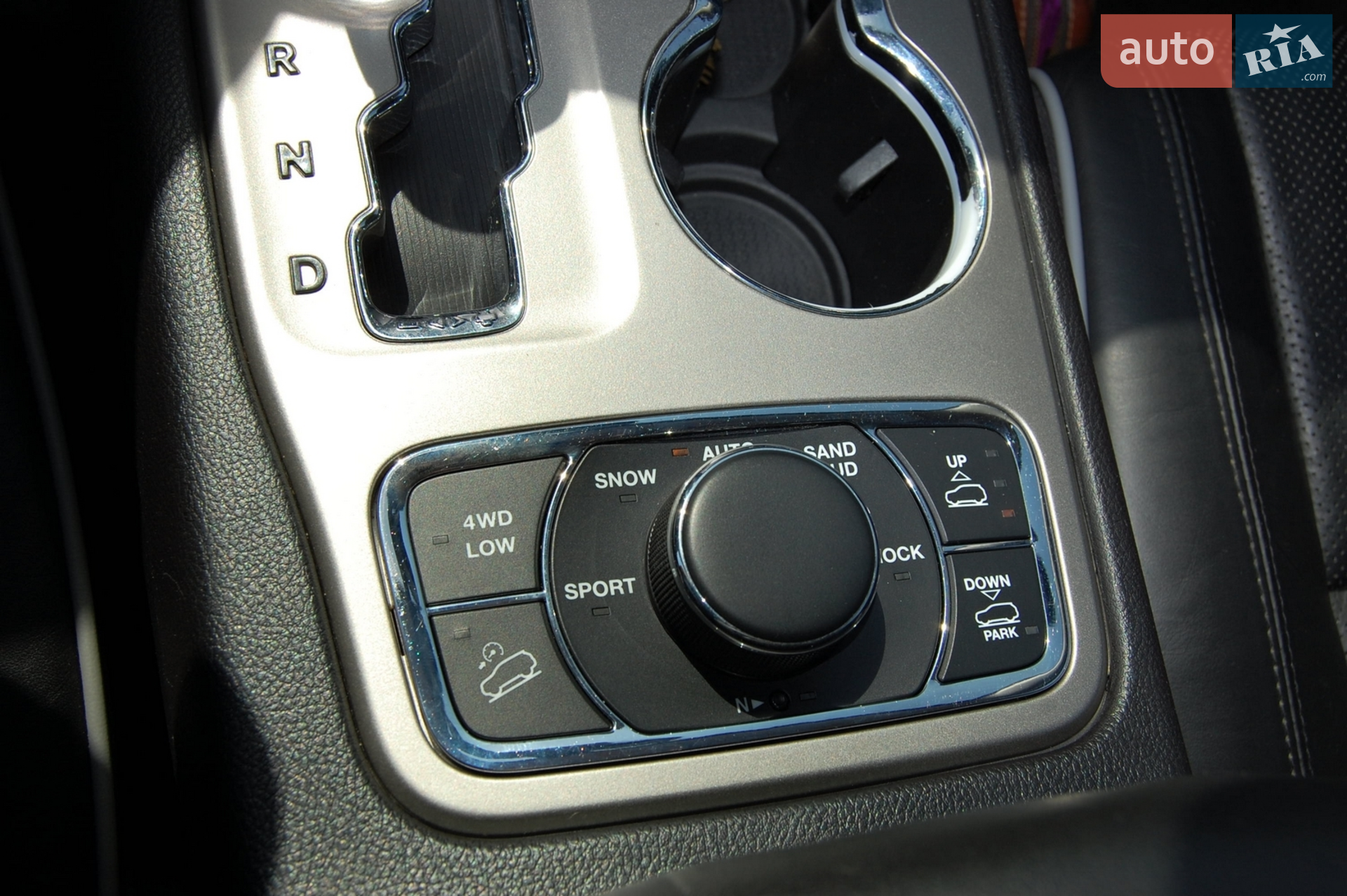 2012 Jeep Grand Cherokee - мініатюра 35