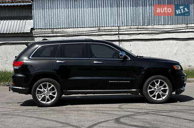 Внедорожник / Кроссовер Jeep Grand Cherokee 2015 в 