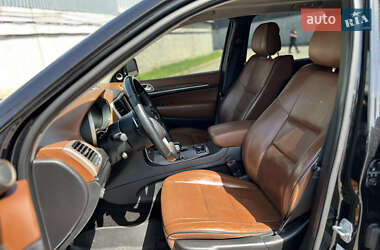 Внедорожник / Кроссовер Jeep Grand Cherokee 2015 в 
