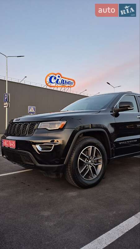 Внедорожник / Кроссовер Jeep Grand Cherokee 2018 в 