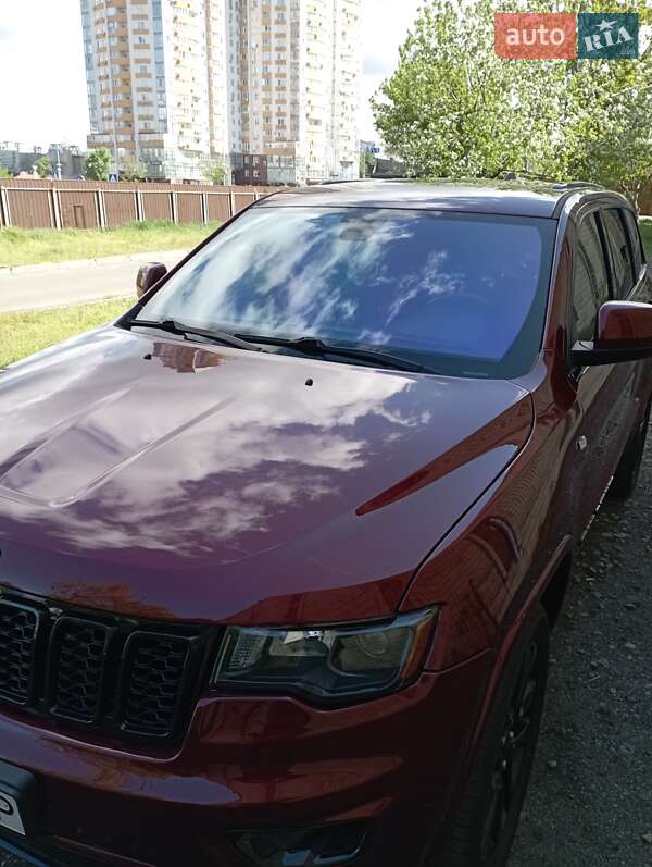Внедорожник / Кроссовер Jeep Grand Cherokee 2019 в 