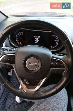 Внедорожник / Кроссовер Jeep Grand Cherokee 2019 в 