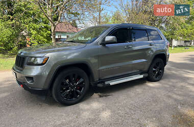 Внедорожник / Кроссовер Jeep Grand Cherokee 2012 в 