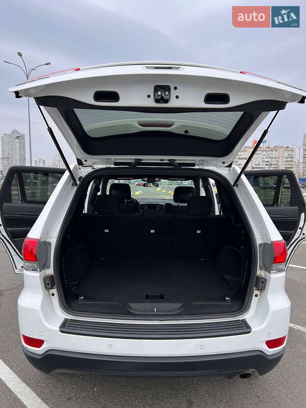 Внедорожник / Кроссовер Jeep Grand Cherokee 2019 в Киеве