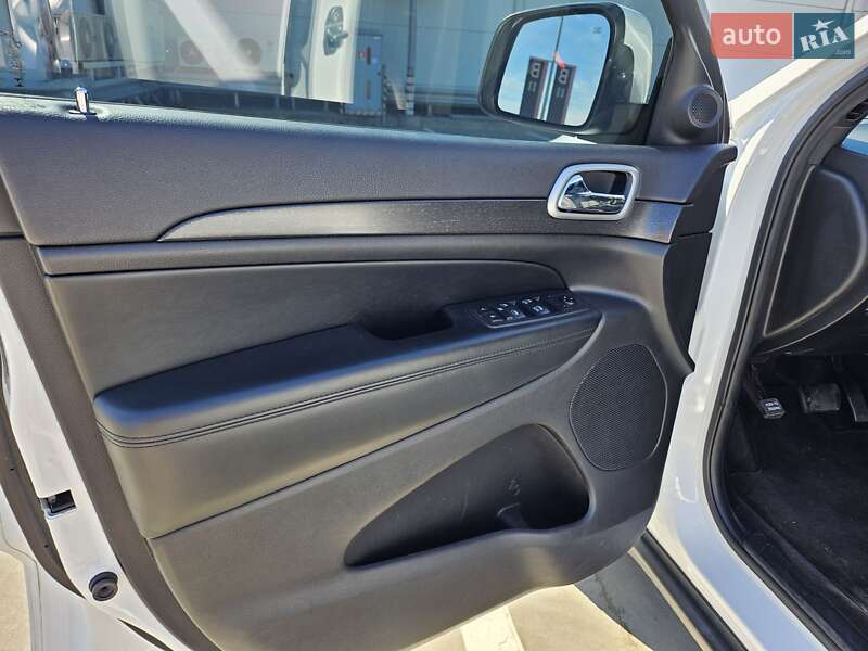 Позашляховик / Кросовер Jeep Grand Cherokee 2018 в Києві фото 12 Позашляховик / Кросовер Jeep Grand Cherokee 2018 в Києві