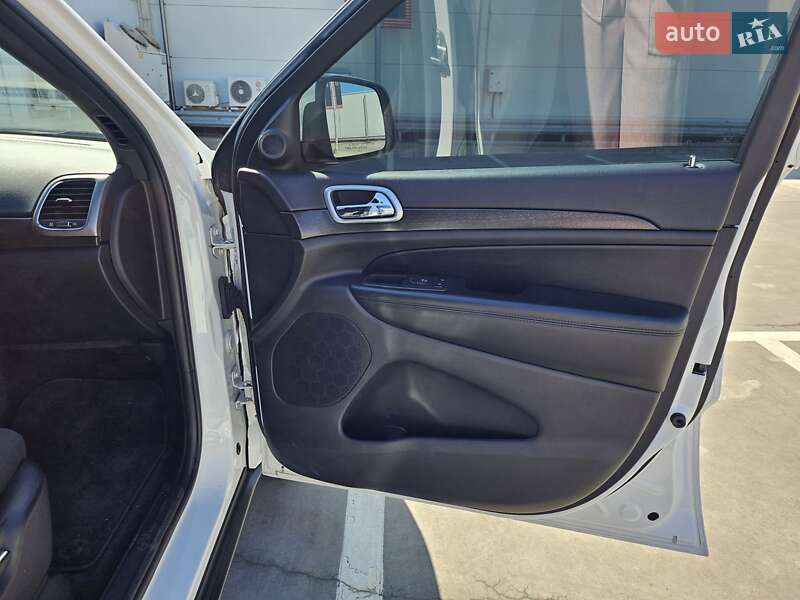 Позашляховик / Кросовер Jeep Grand Cherokee 2018 в Києві фото 15 Позашляховик / Кросовер Jeep Grand Cherokee 2018 в Києві