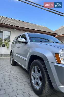 Позашляховик / Кросовер Jeep Grand Cherokee 2005 в 