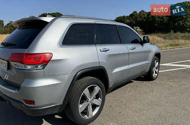 Внедорожник / Кроссовер Jeep Grand Cherokee 2015 в 