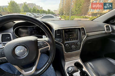 Внедорожник / Кроссовер Jeep Grand Cherokee 2015 в 
