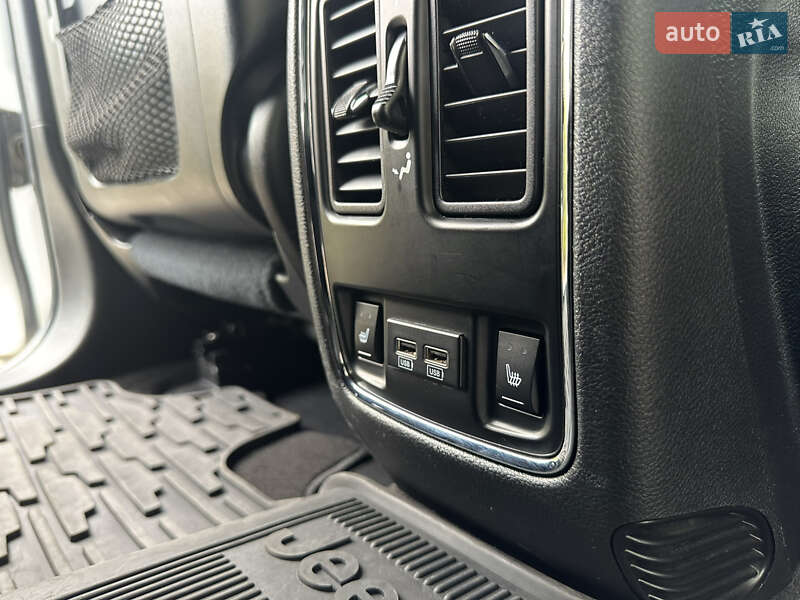 Внедорожник / Кроссовер Jeep Grand Cherokee 2014 в Тернополе