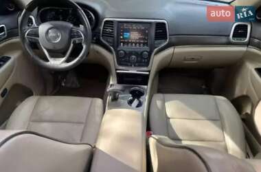 Внедорожник / Кроссовер Jeep Grand Cherokee 2015 в 