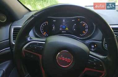 Позашляховик / Кросовер Jeep Grand Cherokee 2020 в 