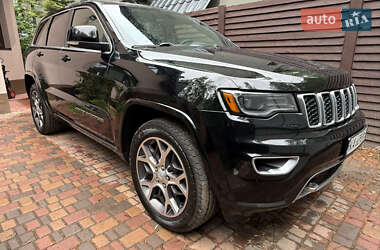 Позашляховик / Кросовер Jeep Grand Cherokee 2018 в 
